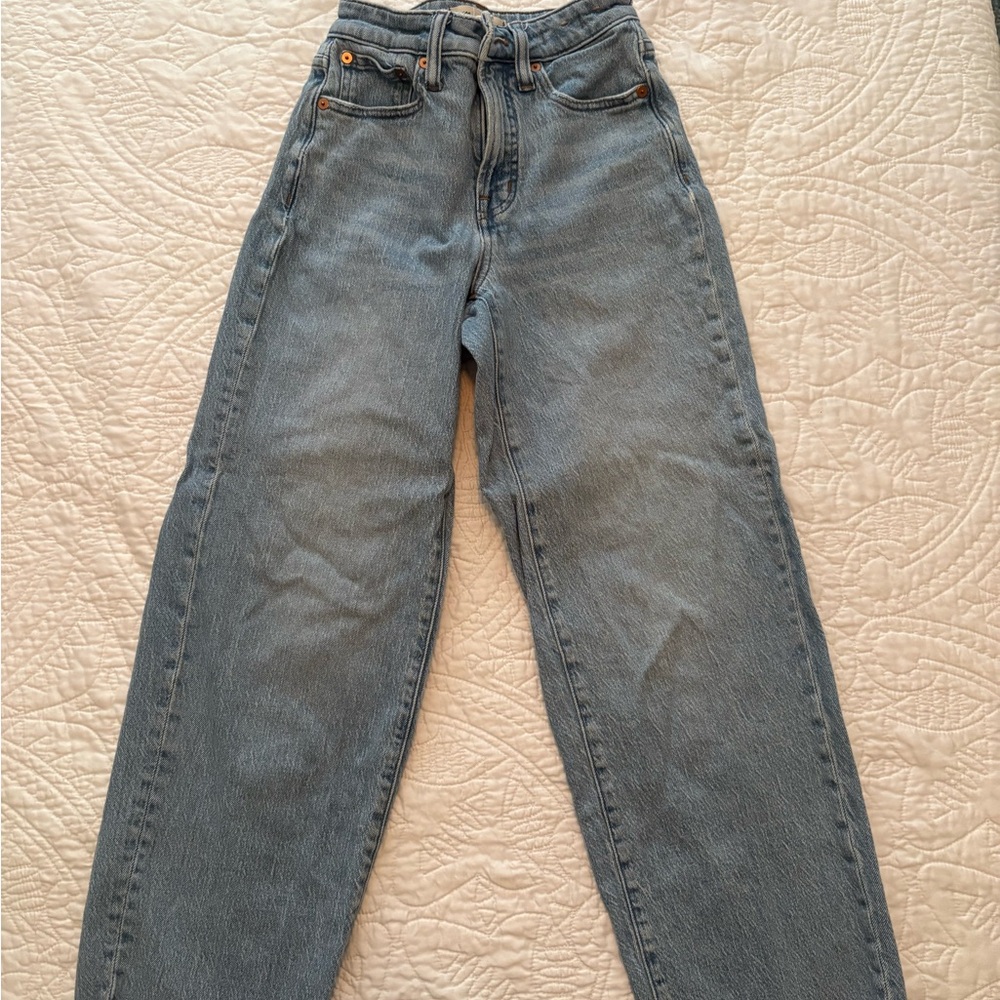Madewell Women's Straight Leg Jeans in Blue